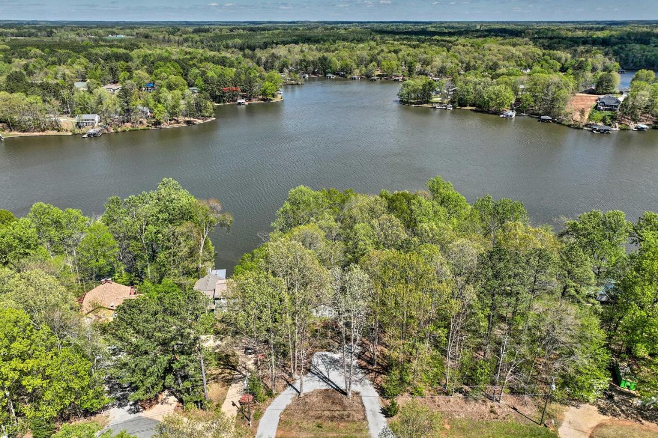 Waterfront Cottage With Boat Dock And 3 Decks! Bracey Exteriér fotografie