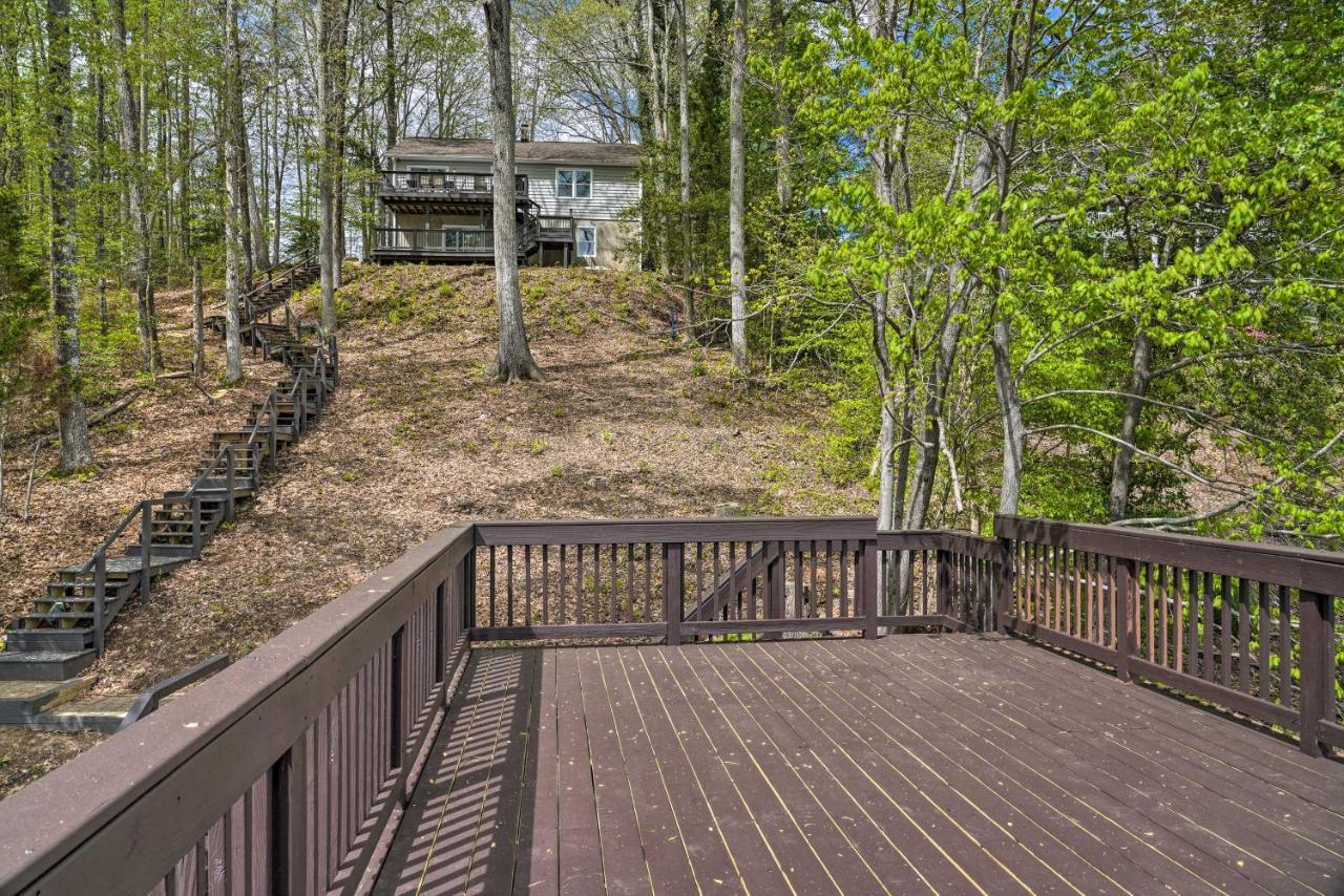 Waterfront Cottage With Boat Dock And 3 Decks! Bracey Exteriér fotografie